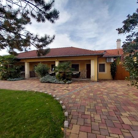 Spengler Apartman Harkány Екстериор снимка