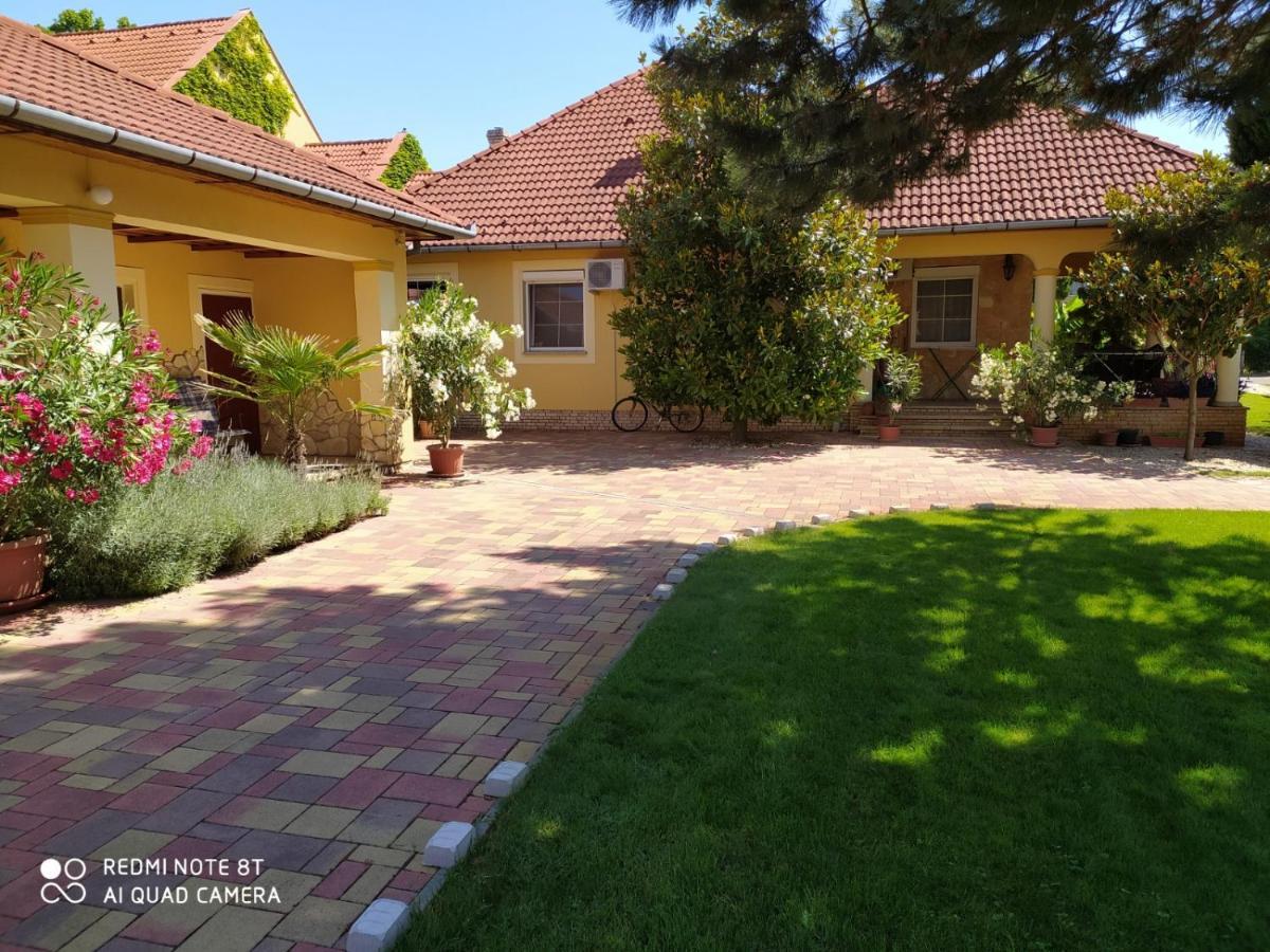 Spengler Apartman Harkány Екстериор снимка