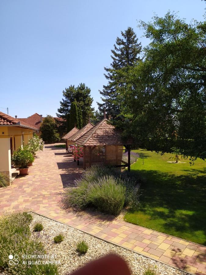 Spengler Apartman Harkány Екстериор снимка